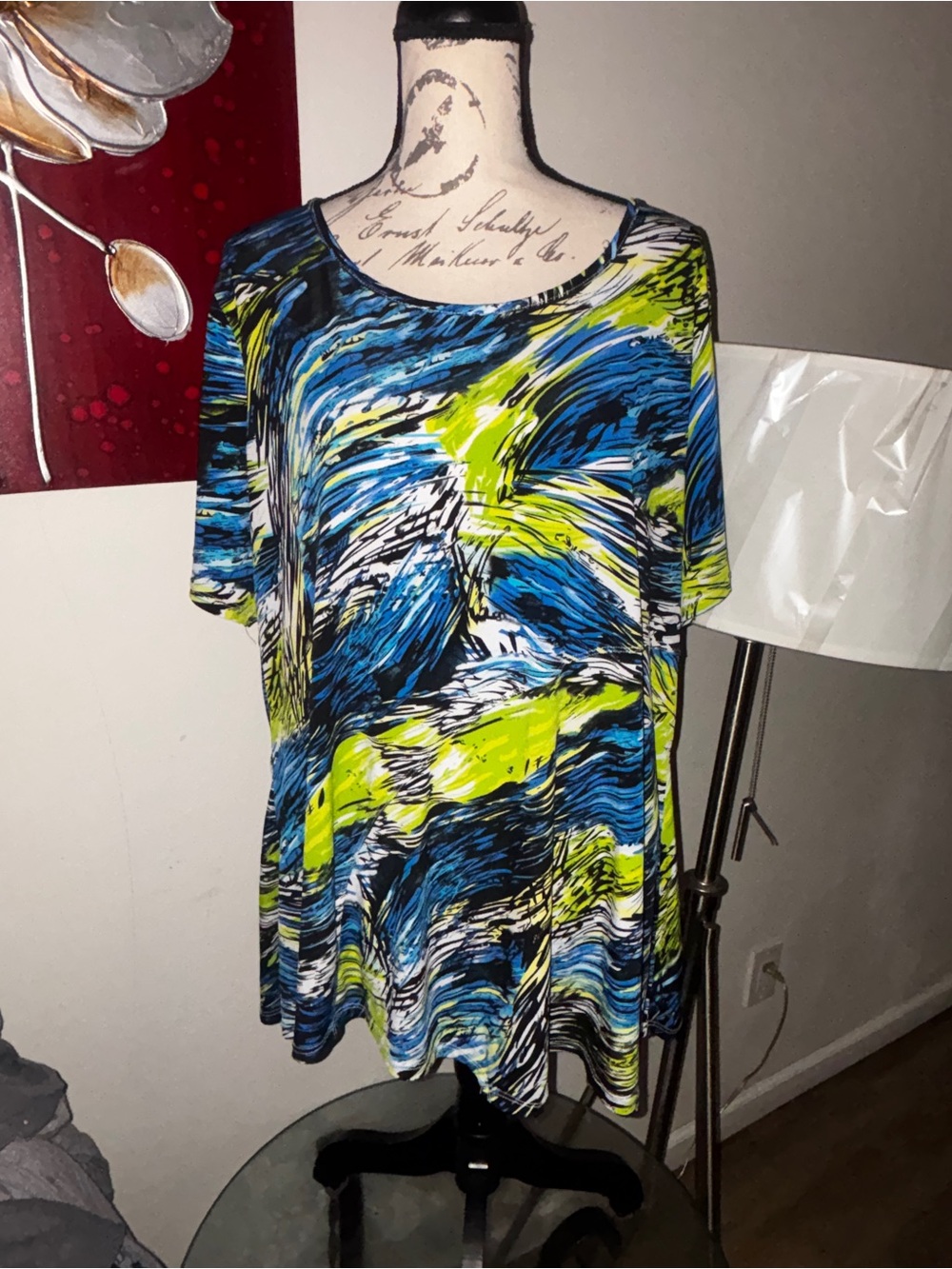 Avenue Women's Short Sleeve Abstract Top in Blue & Lime